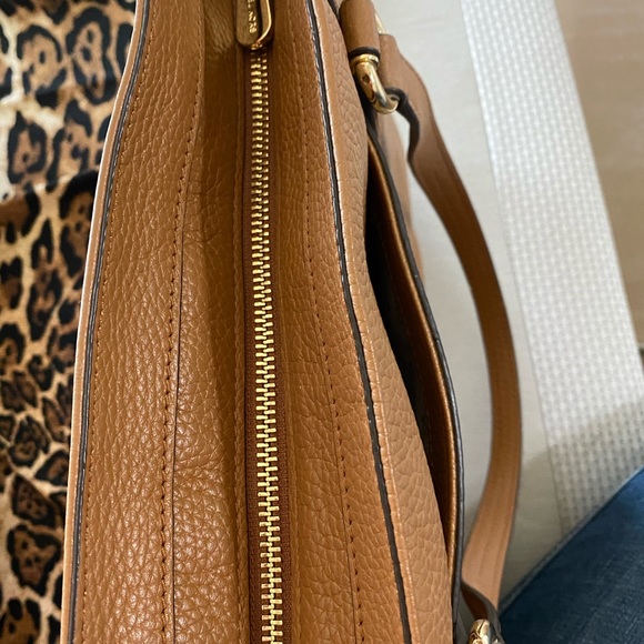 Michael Kors Tan Bedford Laptop Tote w/ Tassel - Picture 8 of 8